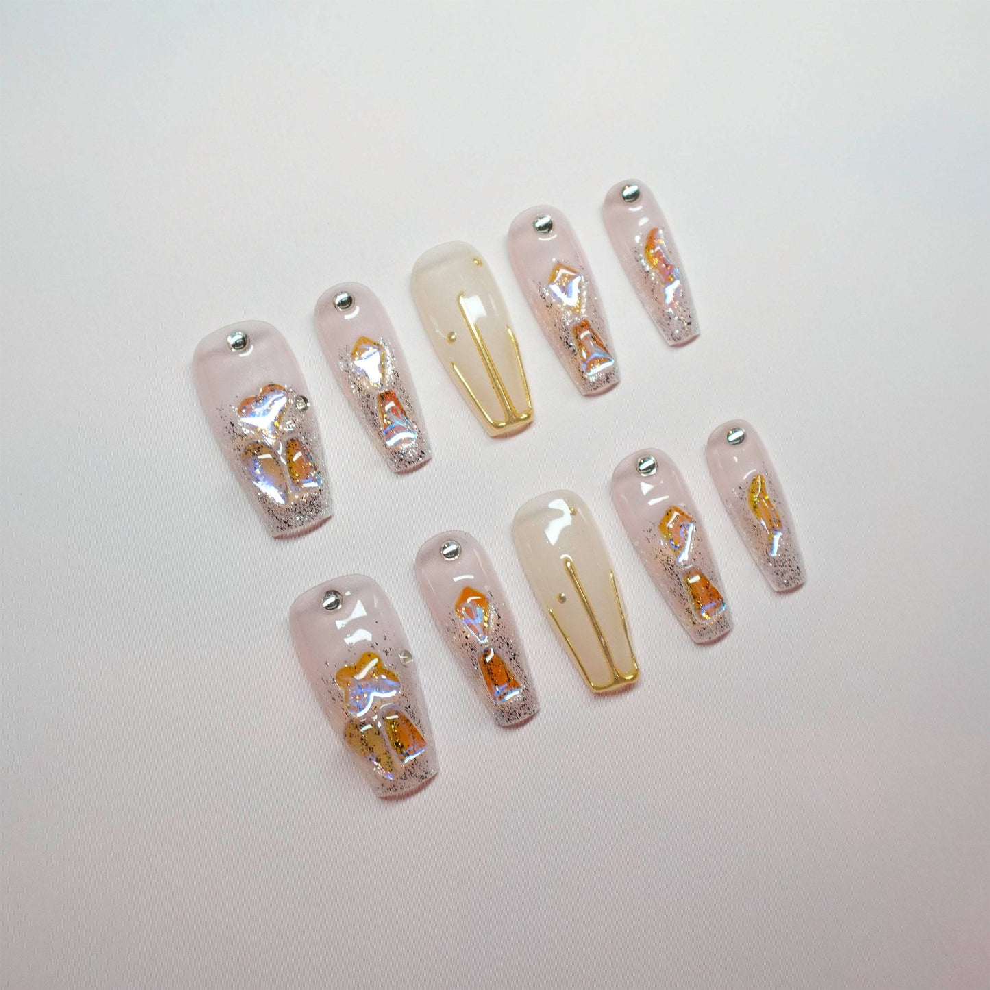 Iridescent Elegance - Luwanery