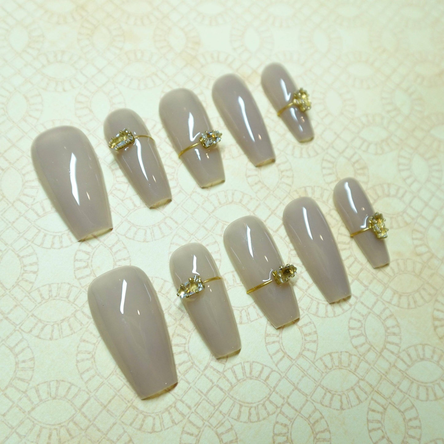 Golden Elegance - Luwanery