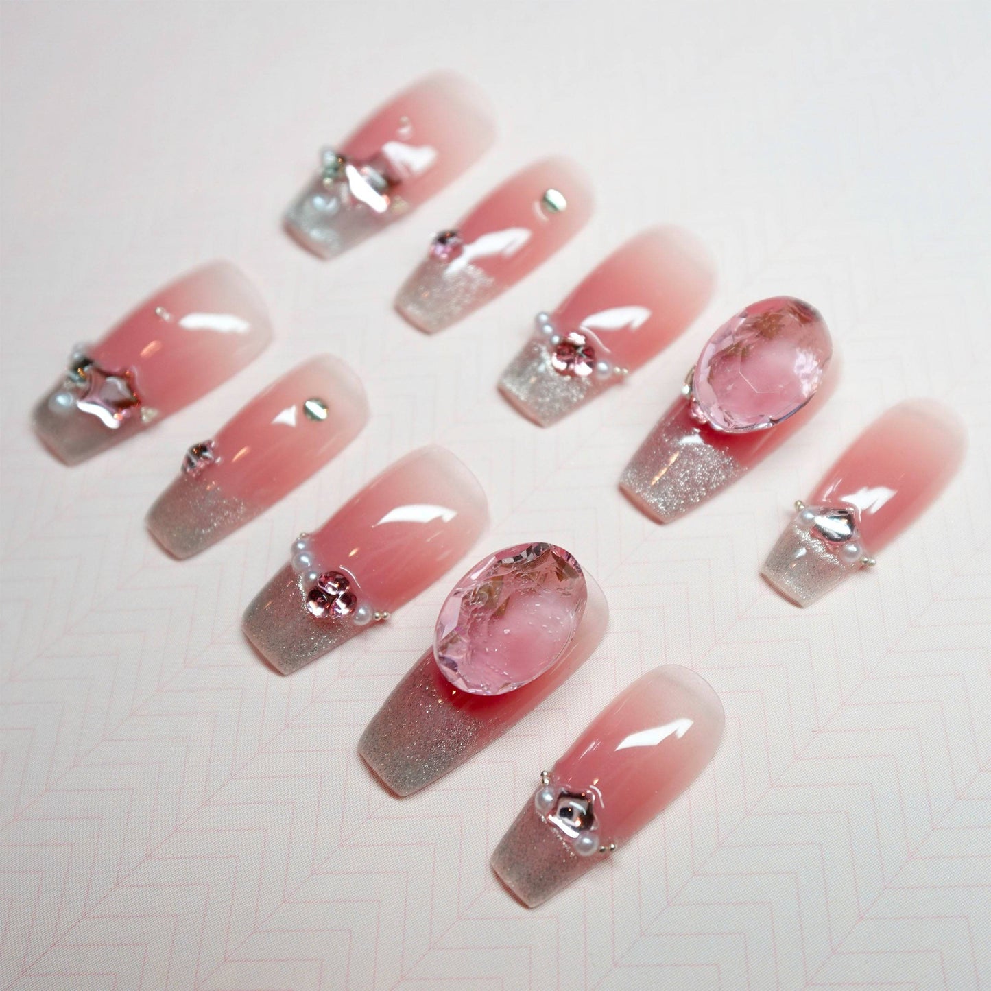 Rose Crystal Charm - Luwanery