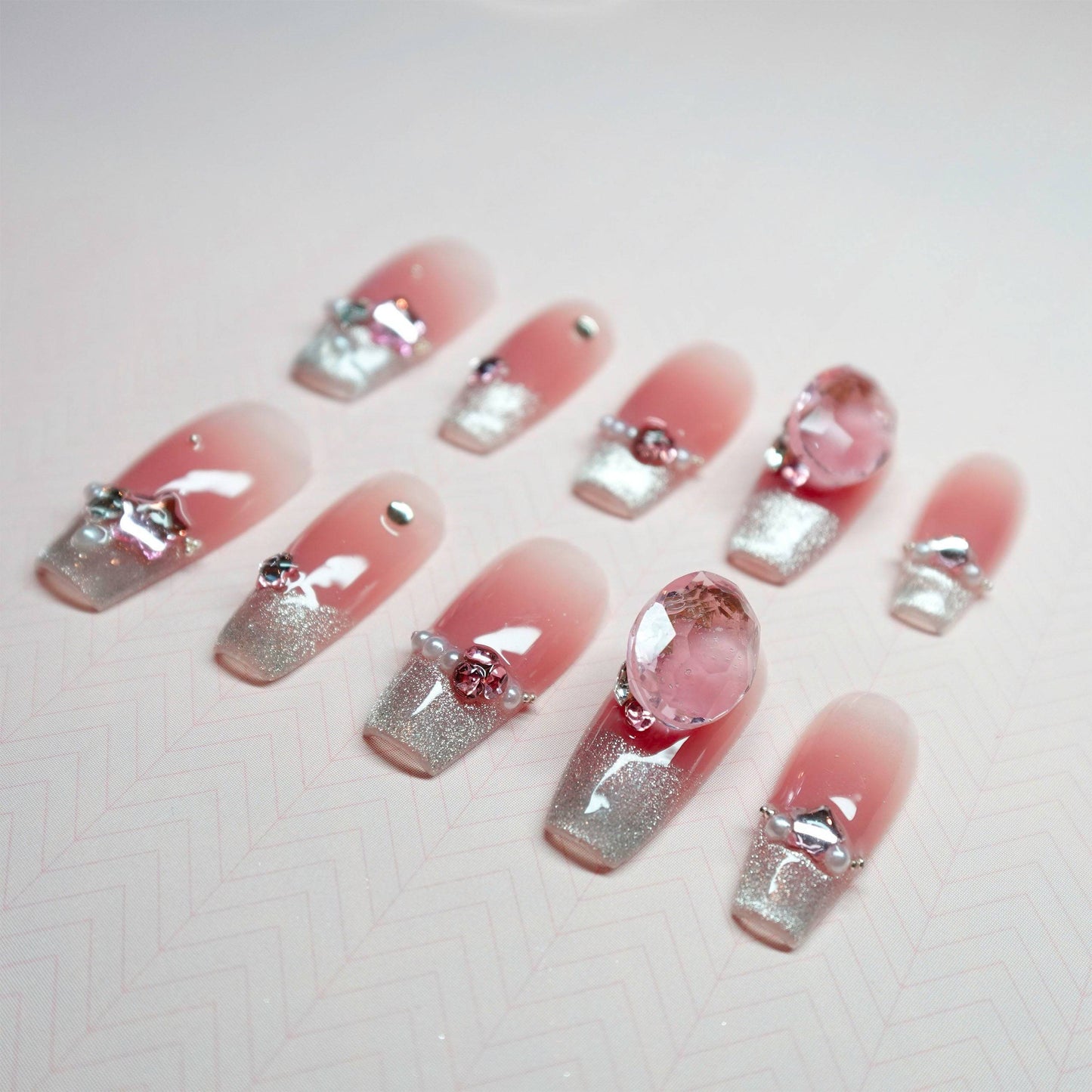 Rose Crystal Charm - Luwanery