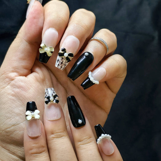 Chic Noir Elegance - Luwanery