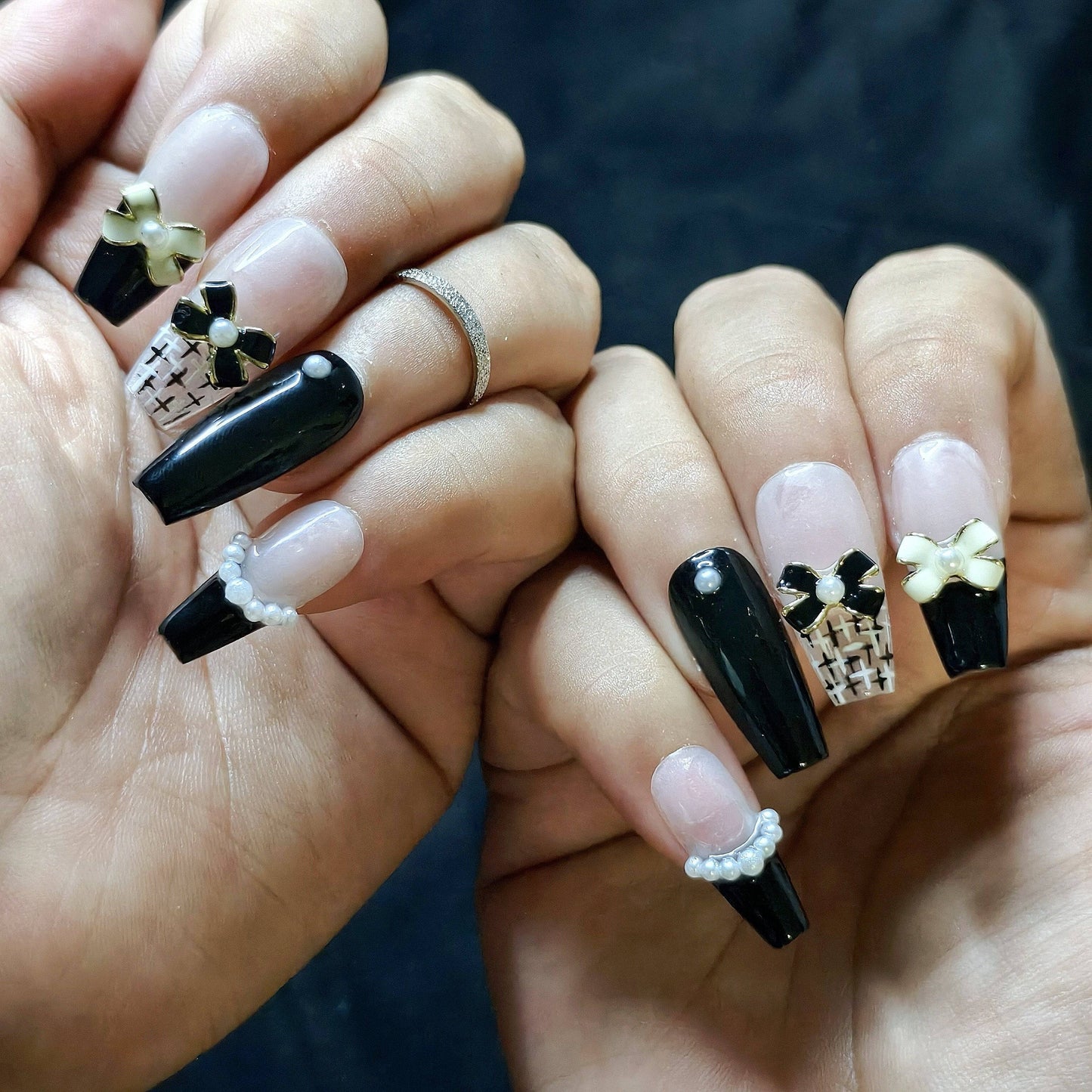 Chic Noir Elegance - Luwanery
