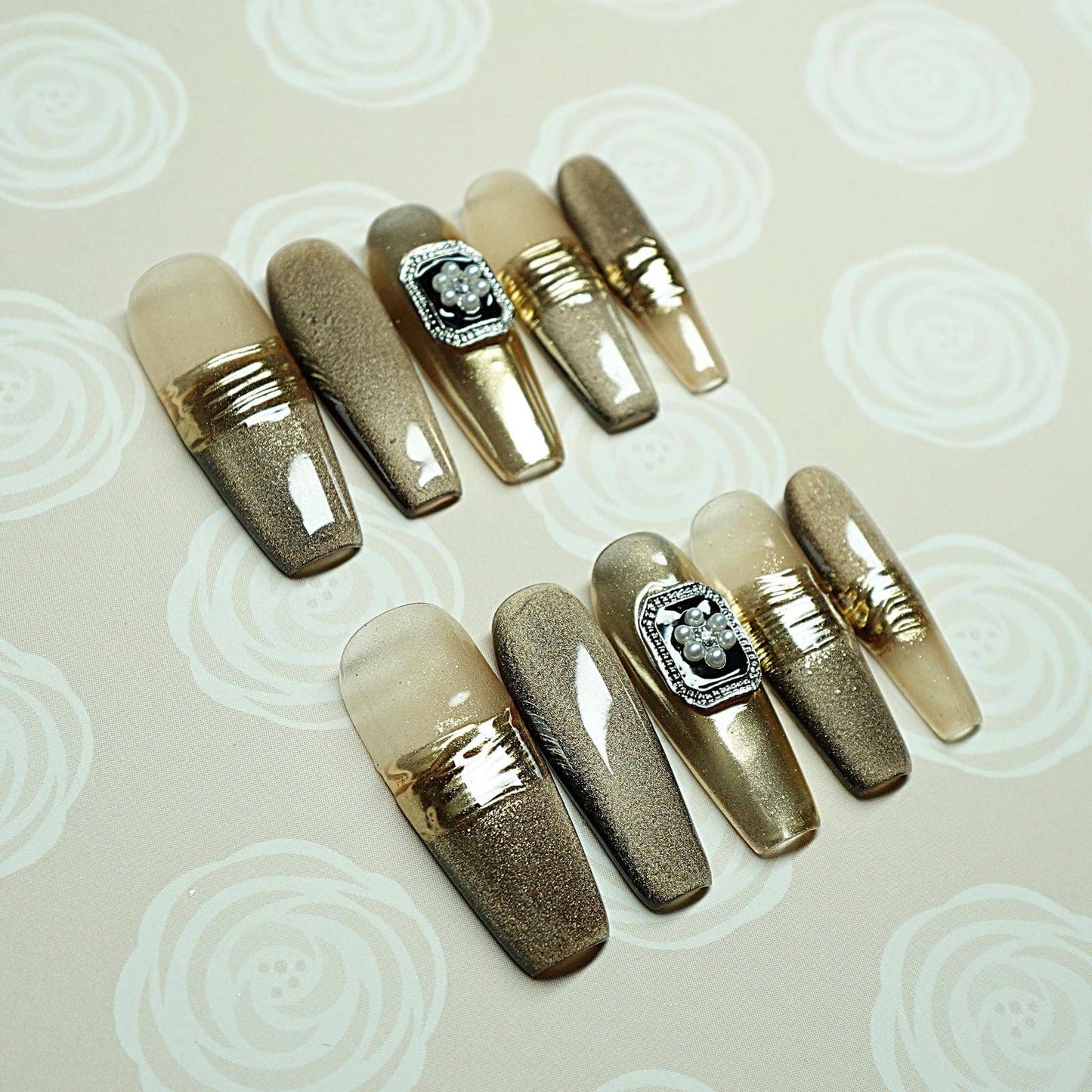 Royal Gold Shine - Luwanery