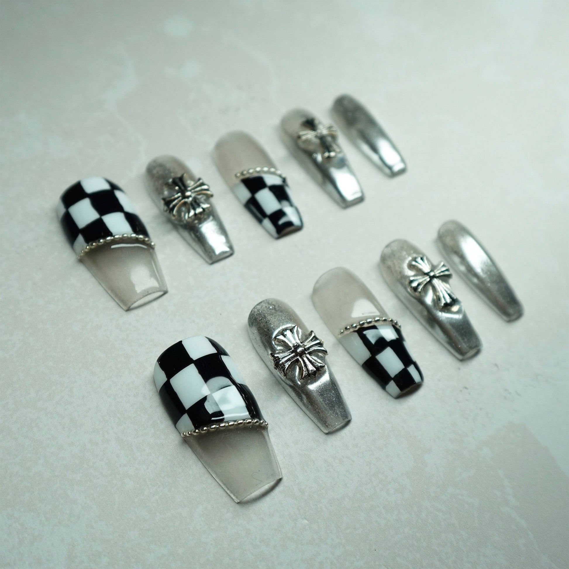 Checkerboard Charm - Luwanery