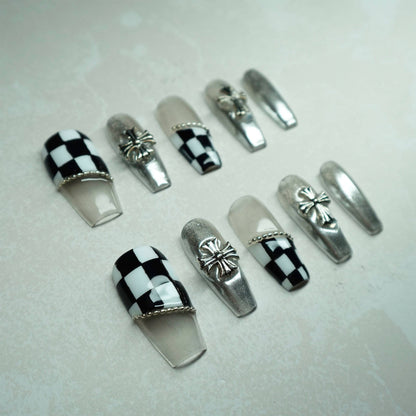 Checkerboard Charm - Luwanery