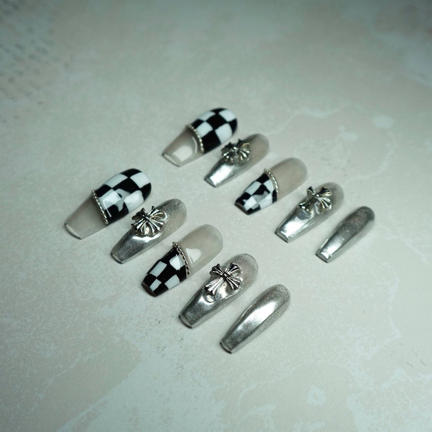 Checkerboard Charm - Luwanery