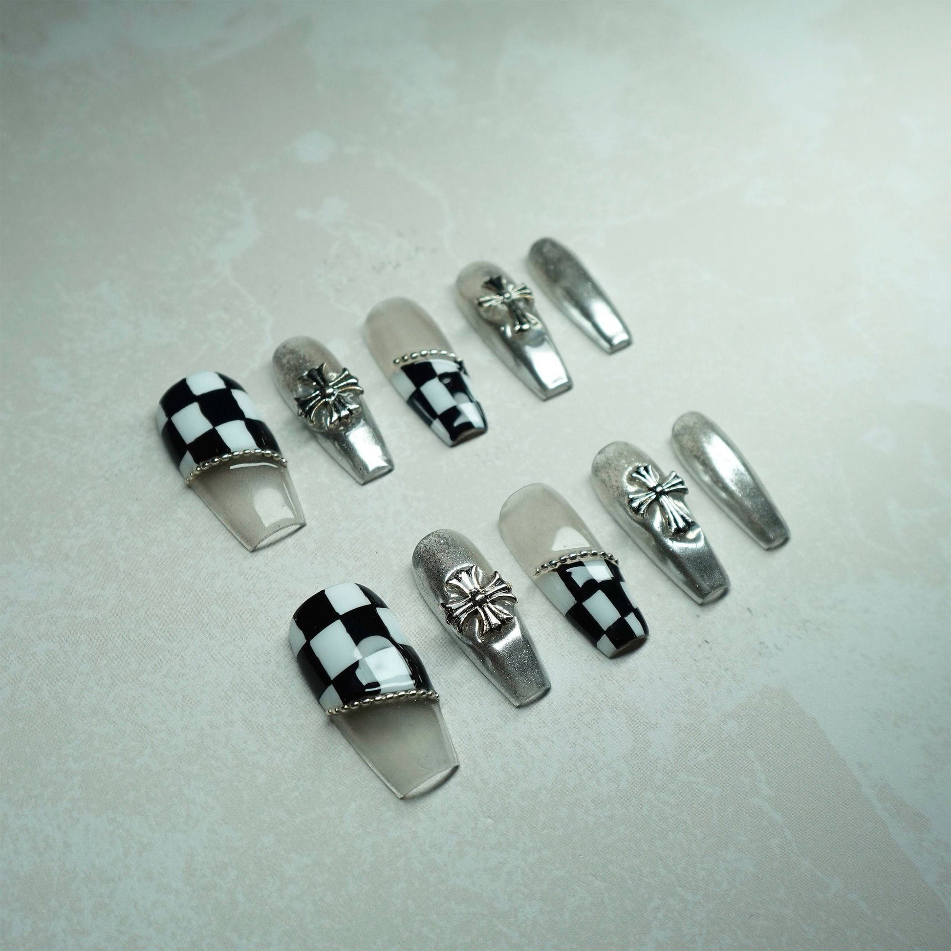 Checkerboard Charm - Luwanery