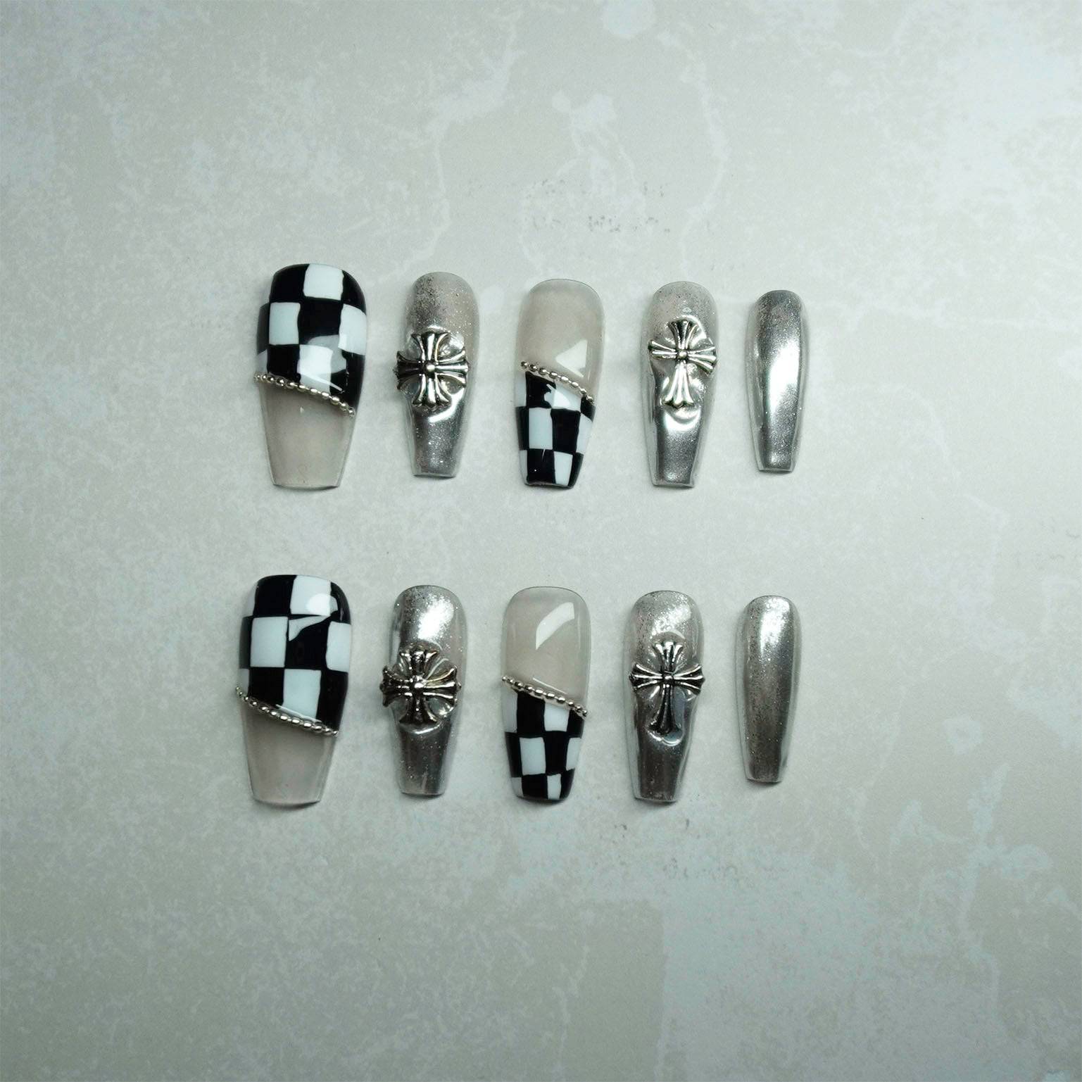 Checkerboard Charm - Luwanery