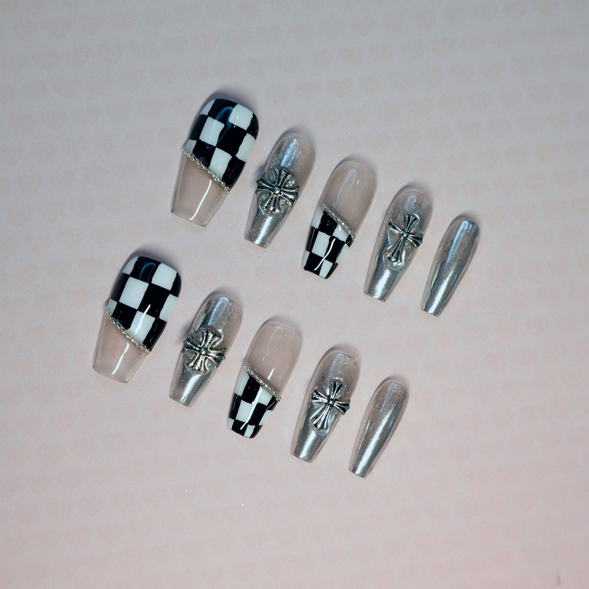 Checkerboard Charm - Luwanery