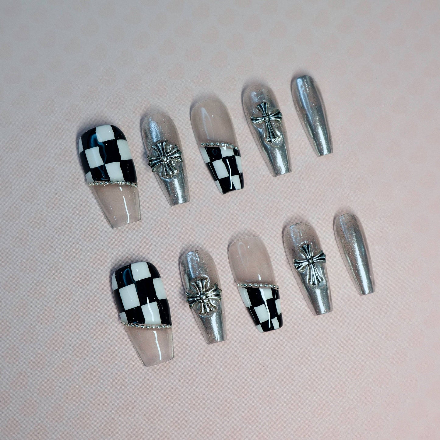 Checkerboard Charm - Luwanery