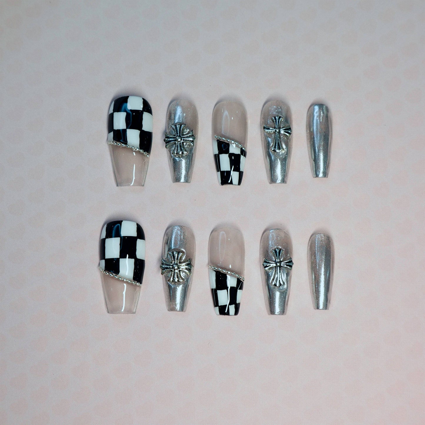 Checkerboard Charm - Luwanery