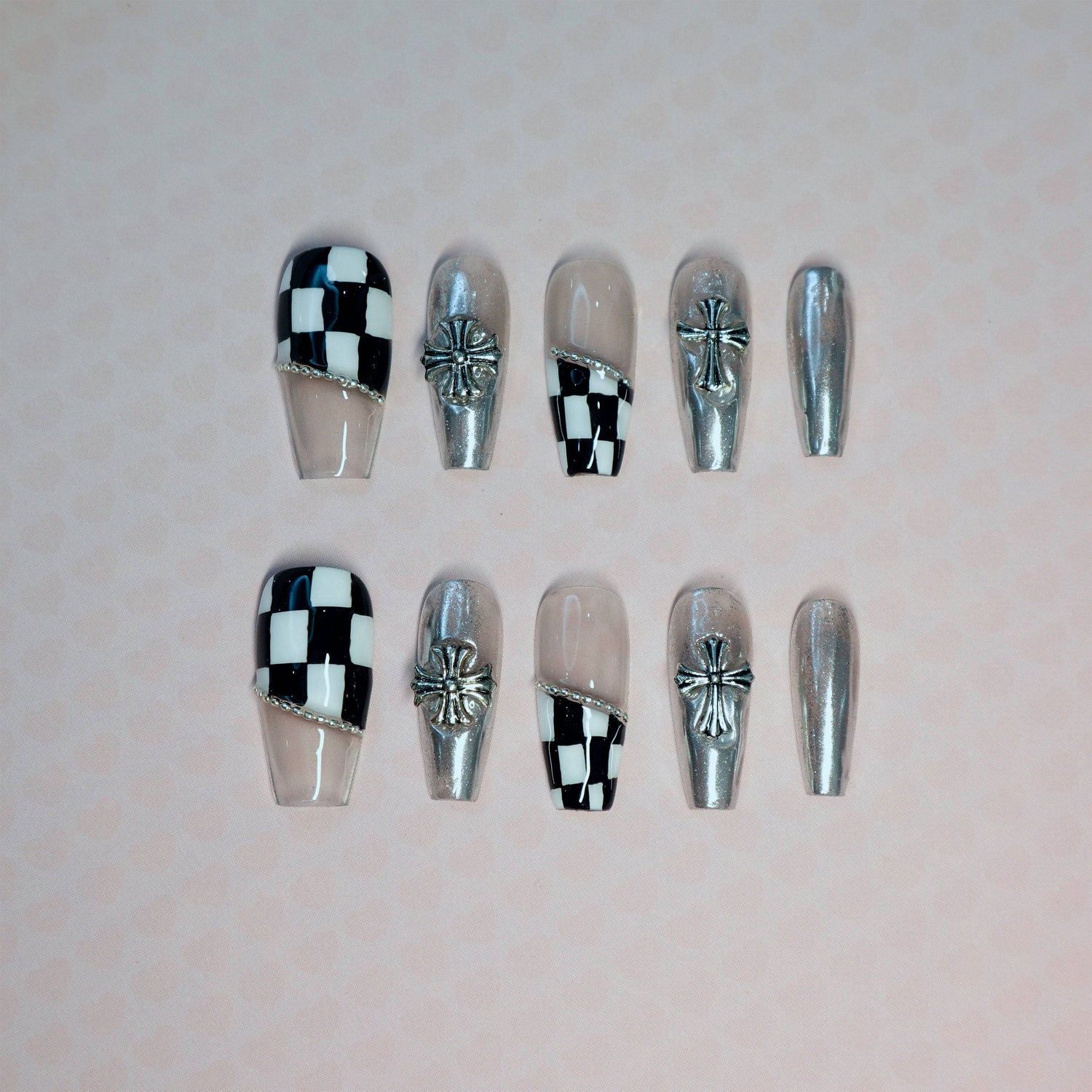 Checkerboard Charm - Luwanery