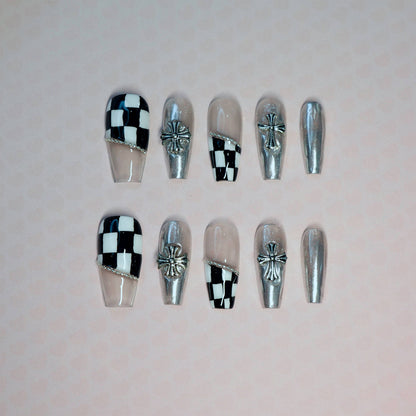 Checkerboard Charm - Luwanery