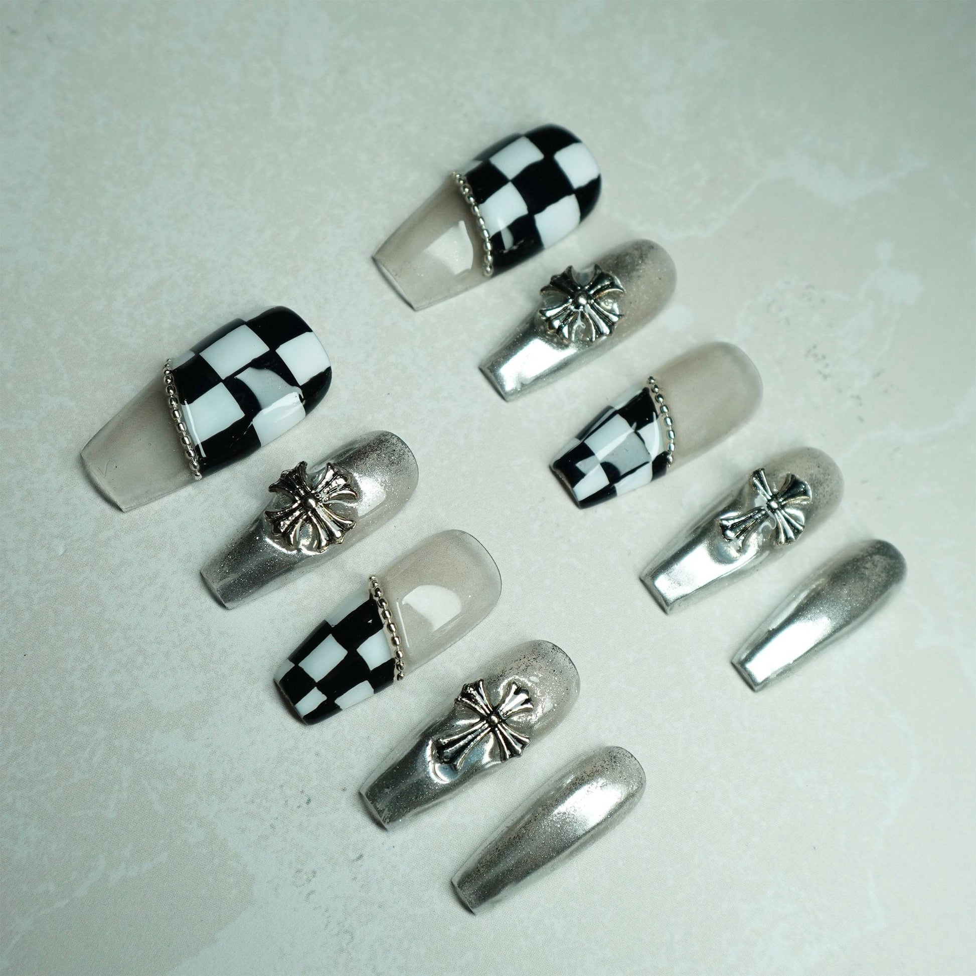 Checkerboard Charm - Luwanery