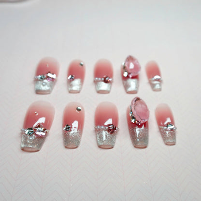 Rose Crystal Charm - Luwanery