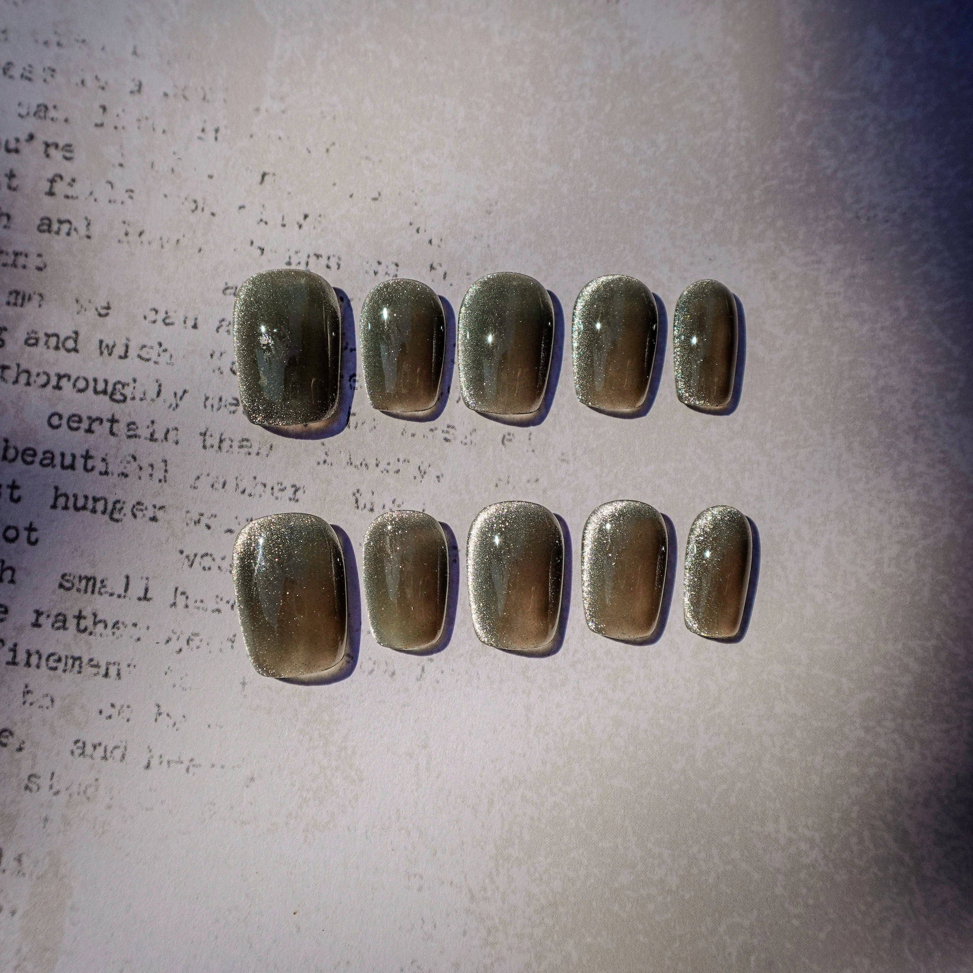 Silver Cat Eye - Luwanery