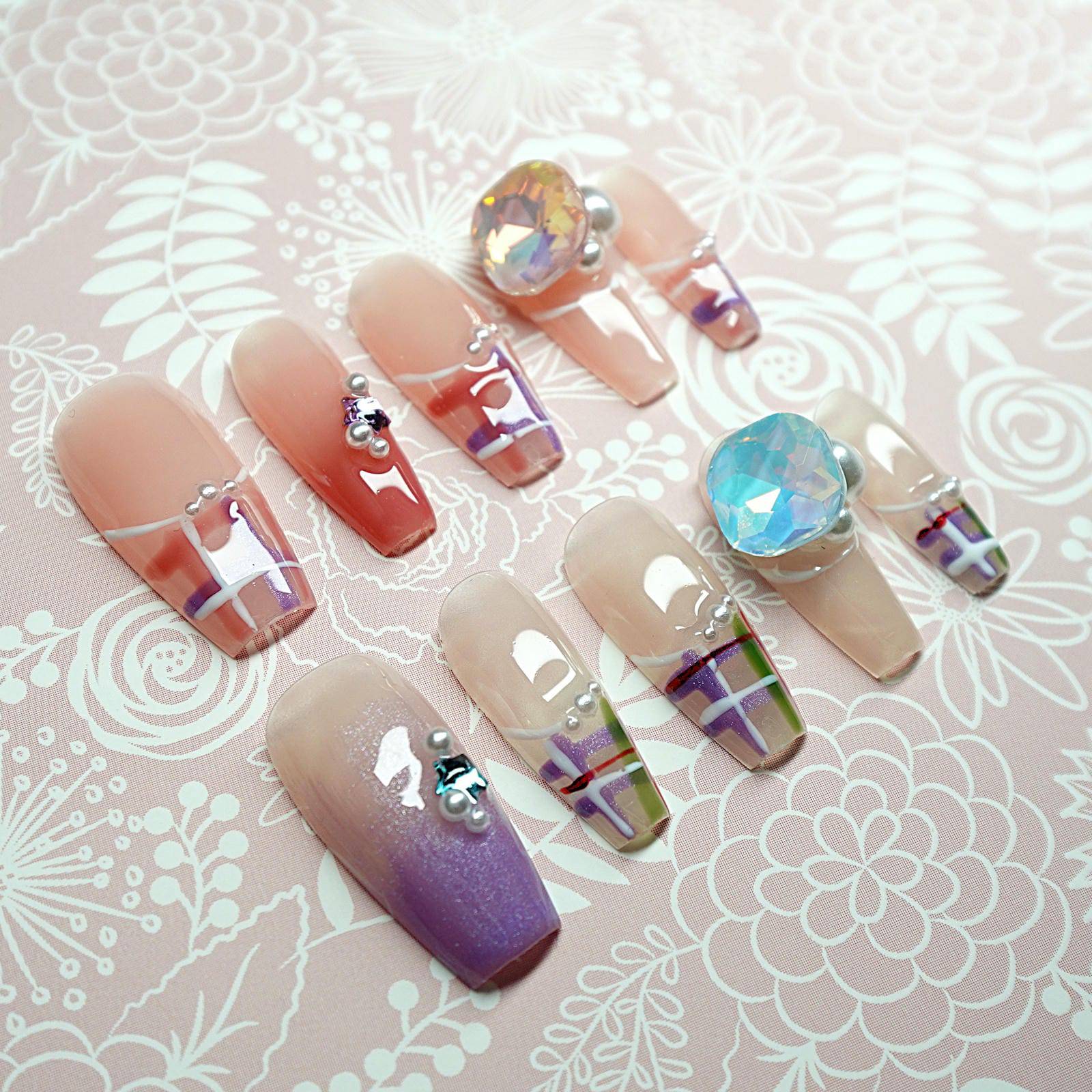 Painted Plaid Charm - Luwanery