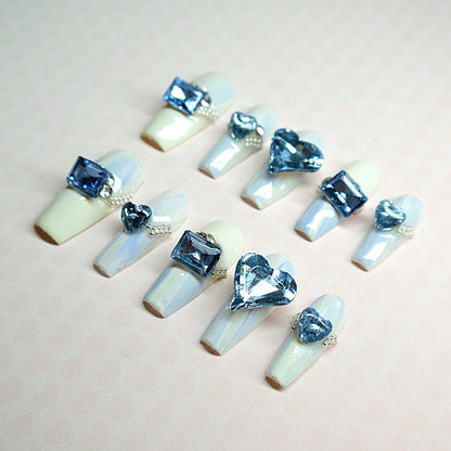 Blue Crystal Elegance - Luwanery