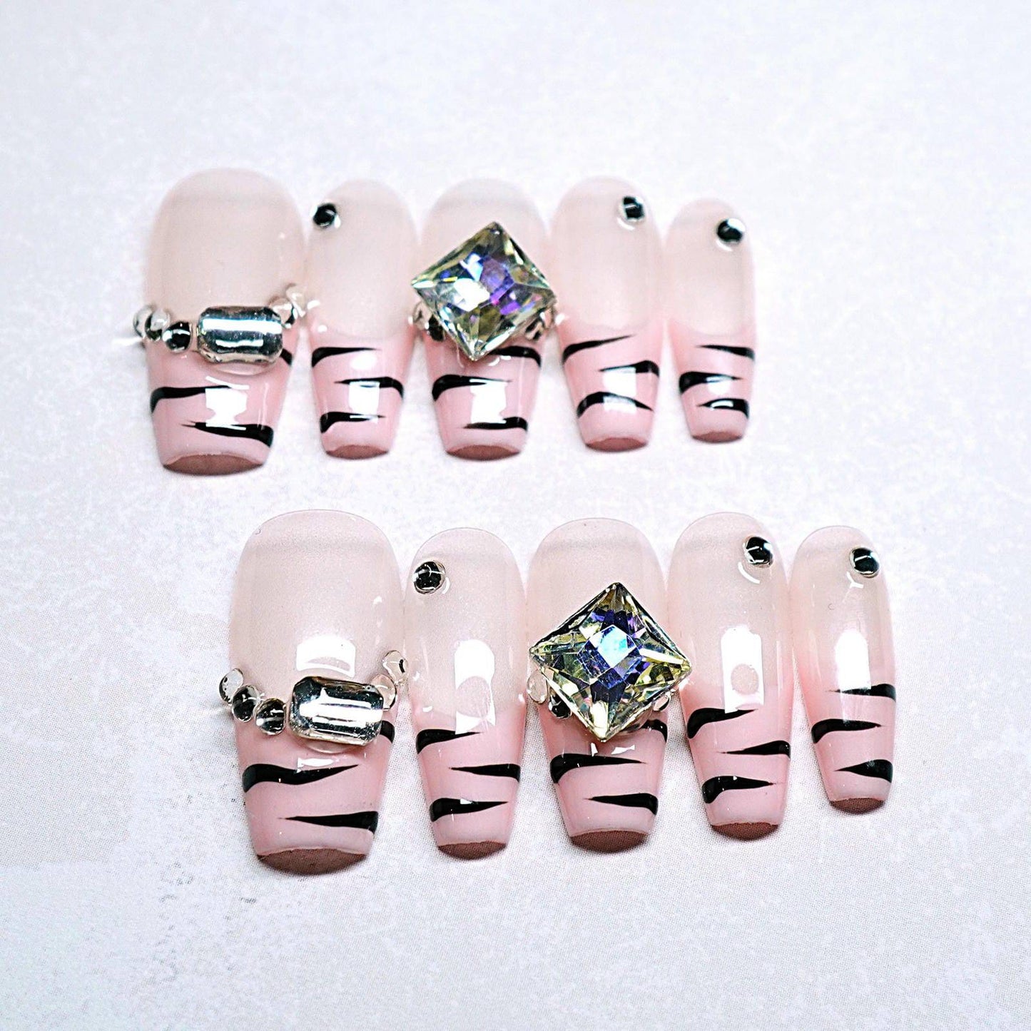 Glamour Stripes - Luwanery